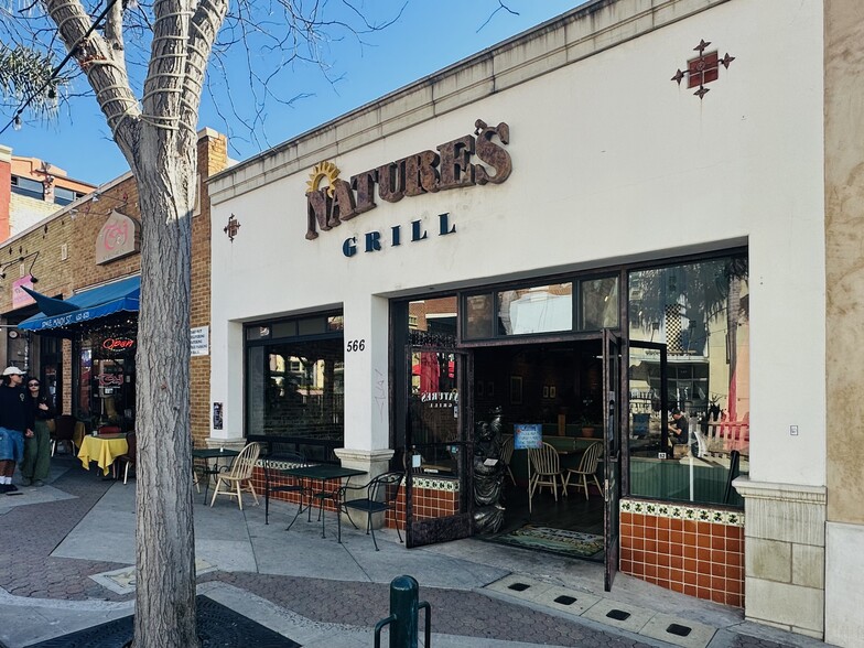 566 E Main St, Ventura, CA à louer - Photo de l’immeuble – Image 2 sur 4