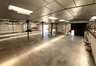 Plus de détails pour 22 Rue D'Athenes, Vitrolles - Industriel/Logistique à louer