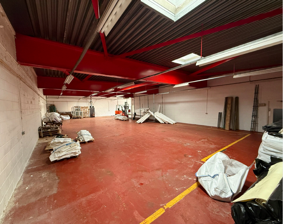 7-11 Kelvin Sq, Livingston, WLN EH54 5PF - Lot 11 -  - Photo intérieure - Image 1 of 5