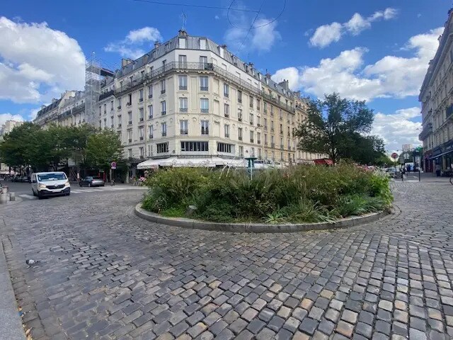 Local commercial dans Paris à louer - Photo de l’immeuble – Image 2 sur 5