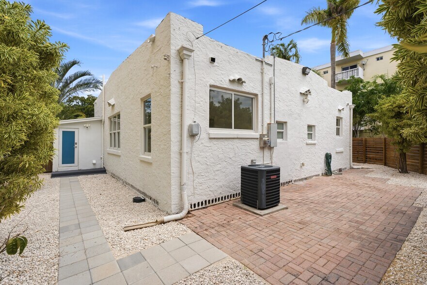 340 NE 125th St, North Miami, FL à vendre - Photo de l’immeuble – Image 3 sur 38