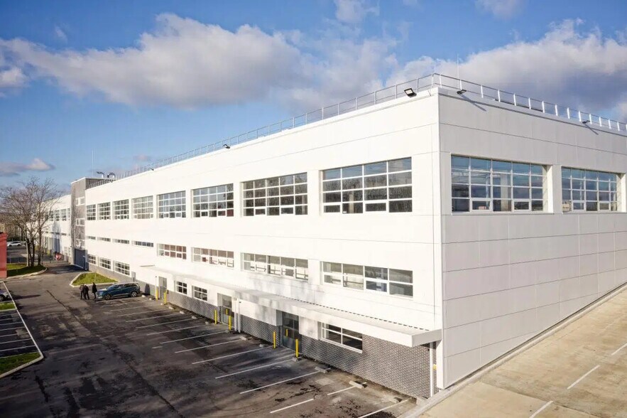Industriel/Logistique dans Gennevilliers à louer - Photo de l’immeuble – Image 3 sur 11