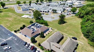 810 Newman Dr, Helena, AR - VUE AÉRIENNE  vue de carte - Image1