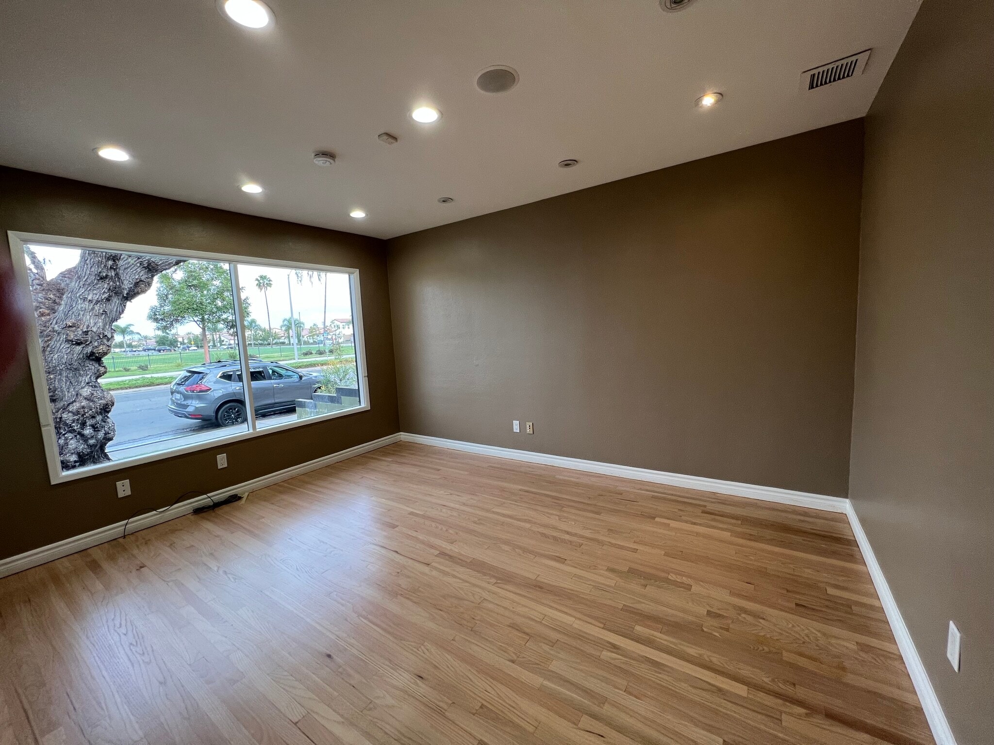 4652 Katella Ave, Los Alamitos, CA à louer Photo intérieure– Image 1 sur 20