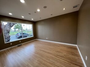 4652 Katella Ave, Los Alamitos, CA à louer Photo intérieure– Image 1 sur 20