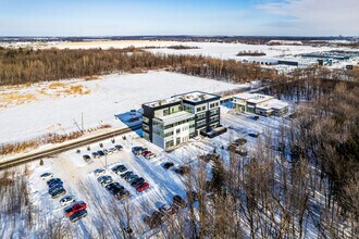 3235 Av De La Gare, Mascouche, QC - VUE AÉRIENNE  vue de carte