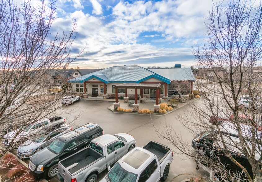 1059 E Iron Eagle Dr, Eagle, ID à louer - Photo de l’immeuble – Image 3 sur 13