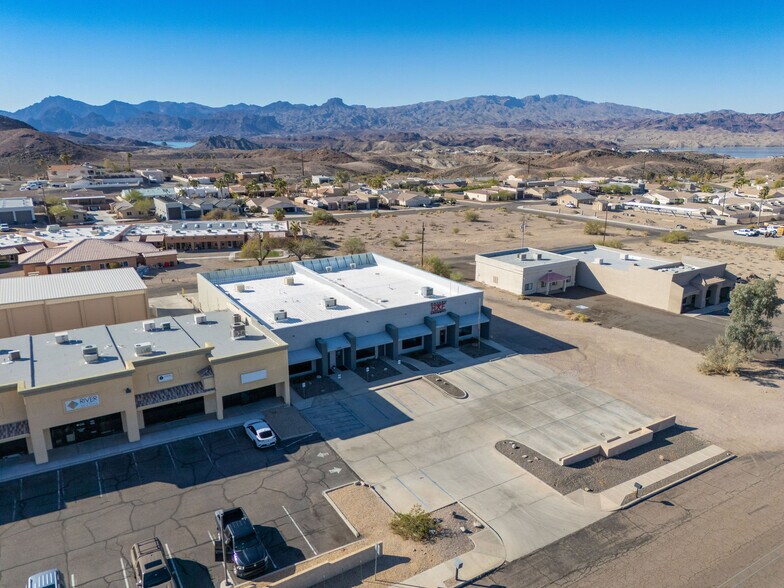 2880 Sweetwater Ave, Lake Havasu City, AZ à vendre - Photo de l’immeuble – Image 1 sur 16