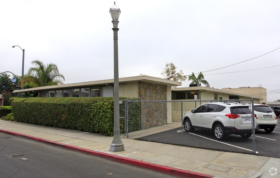 601-607 S Harbor Blvd, Anaheim, CA à vendre - Photo de l’immeuble – Image 2 sur 2