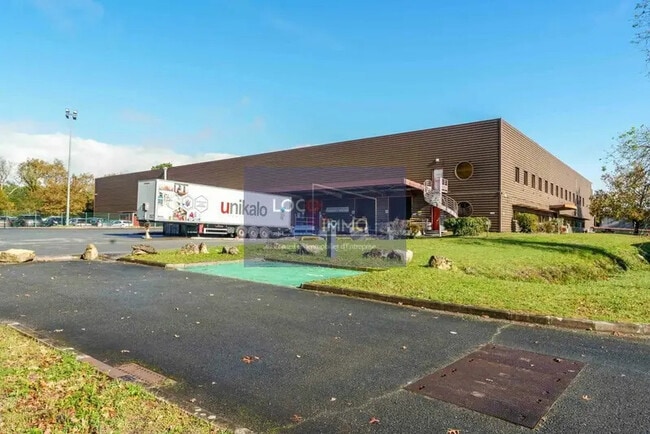 Plus de détails pour Industriel/Logistique à louer