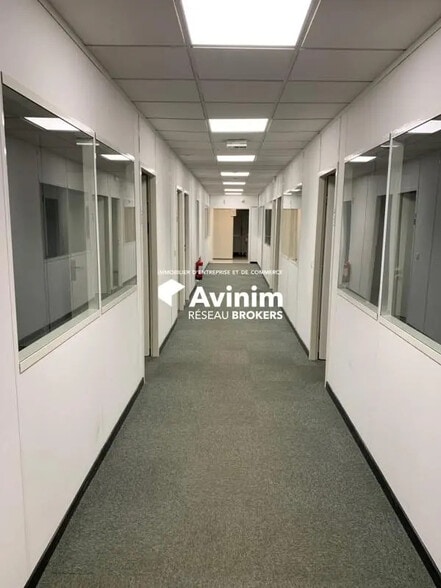 Bureau dans Meylan à louer - Photo intérieure – Image 3 sur 31