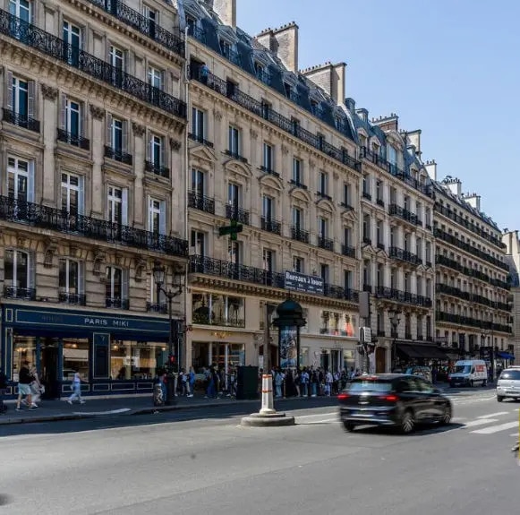 Bureau dans Paris à louer - Photo de l’immeuble – Image 1 sur 7