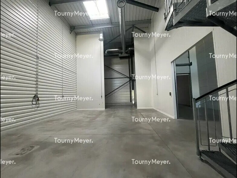 Local d’activités dans Vendargues à louer - Photo intérieure – Image 2 sur 12