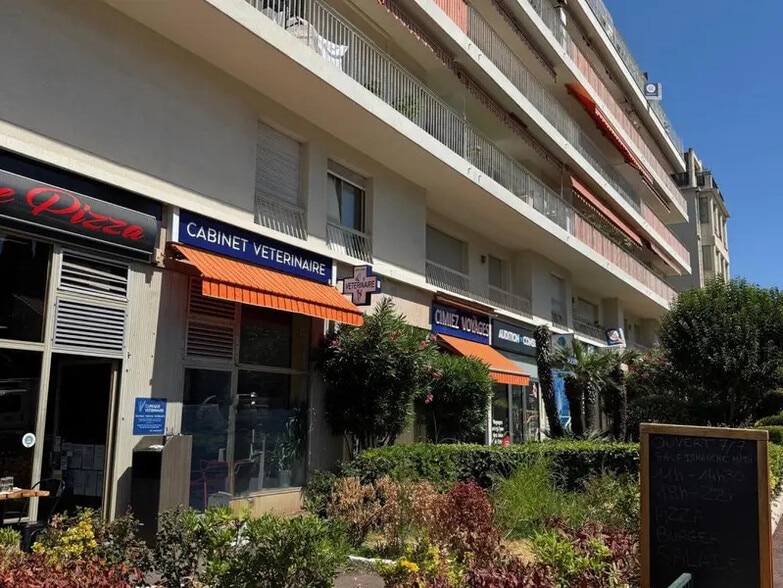 Local commercial dans Nice à louer - Photo de l’immeuble – Image 1 sur 4