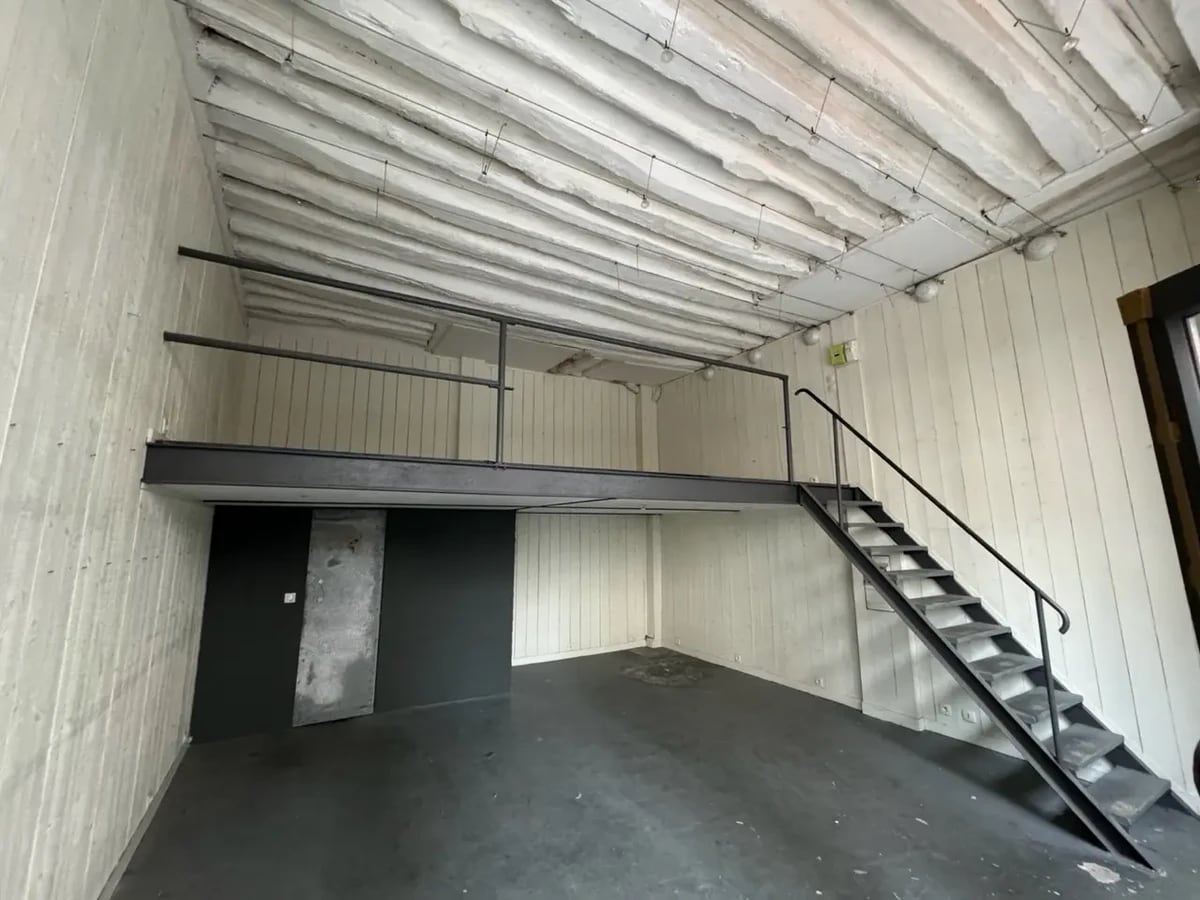 11 Rue Saint-Bernard, Paris, PAR 75011 -  -  - Photo intérieure - Image 1 of 3