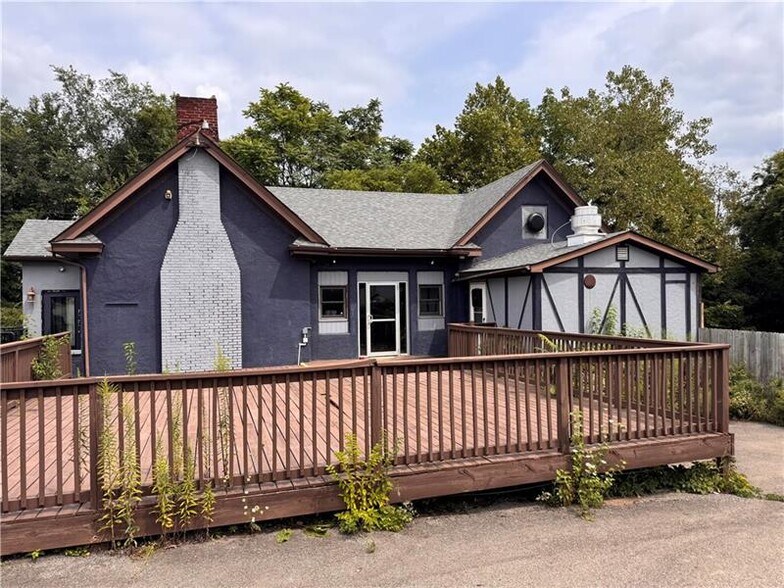 2222 Freeport Rd, New Kensington, PA à vendre - Photo de l’immeuble – Image 1 sur 7