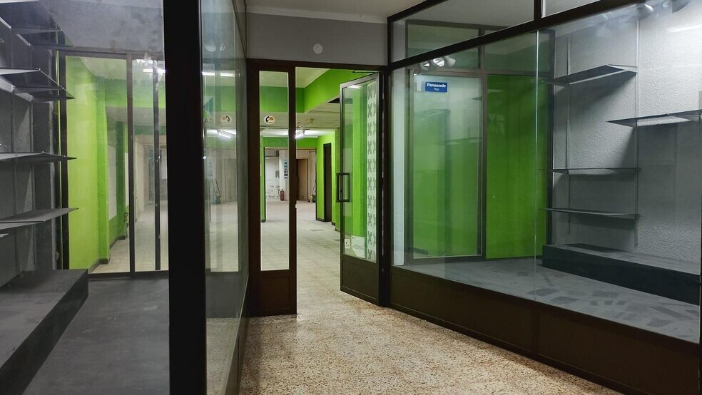 Immeuble residentiel dans Castelldefels, Barcelona à vendre - Photo de l’immeuble – Image 2 sur 9