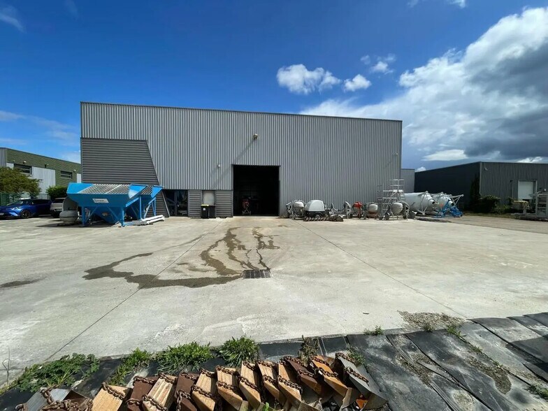 Local d'activités dans Herblay-sur-Seine à vendre - Photo de l’immeuble – Image 2 sur 16