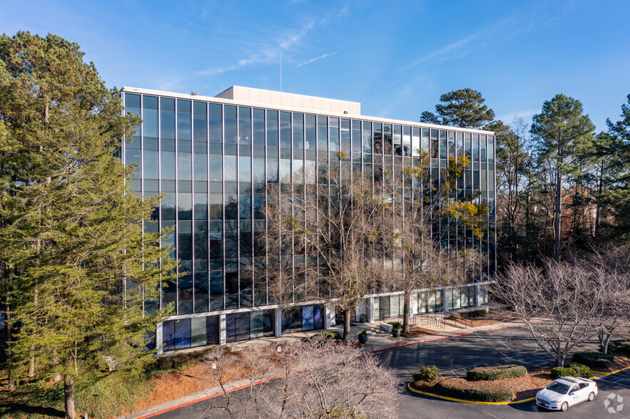 17 Executive Park Dr NE, Atlanta, GA à louer - Photo de l’immeuble – Image 1 sur 6