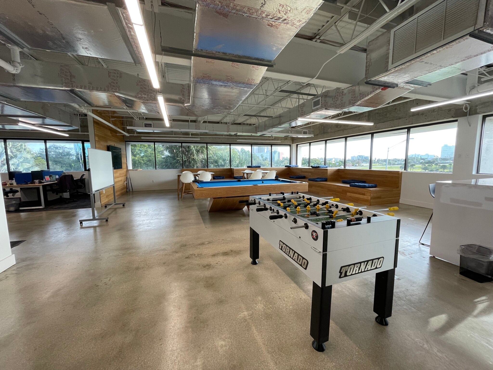 6300 NE 1st Ave, Fort Lauderdale, FL à louer Photo intérieure– Image 1 sur 9