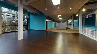 2501 S State Highway 121 Bus, Lewisville, TX à louer Numérisation 3D Matterport– Image 1 sur 21