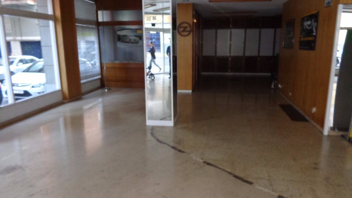 Local commercial dans Elda, Alicante à louer Hall d’entrée– Image 1 sur 8