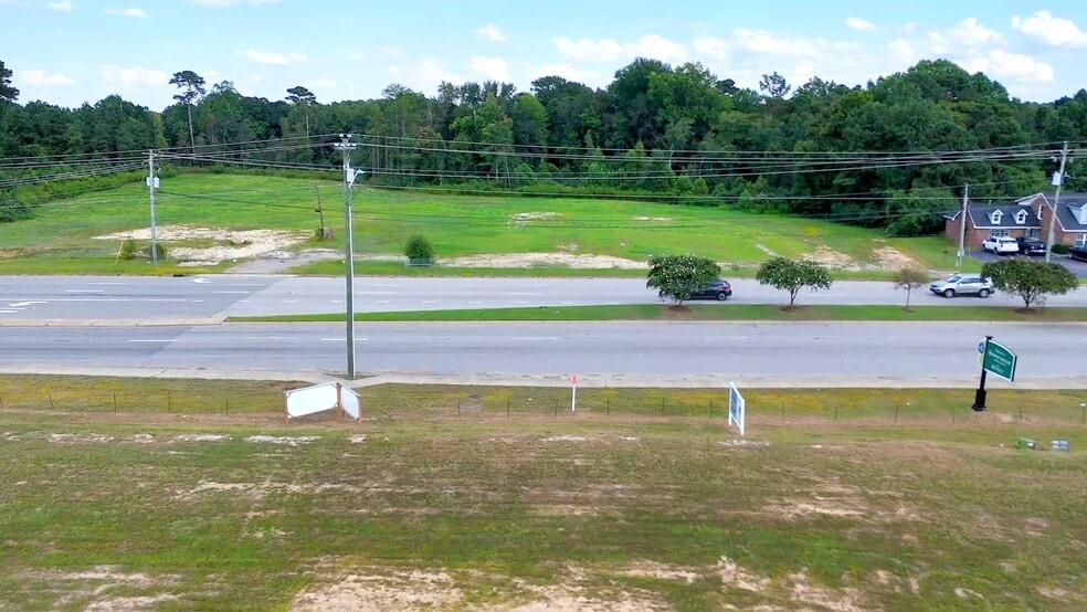 6316 Ramsey St, Fayetteville, NC à vendre - Vidéo sur l’annonce professionnelle – Image 2 sur 4