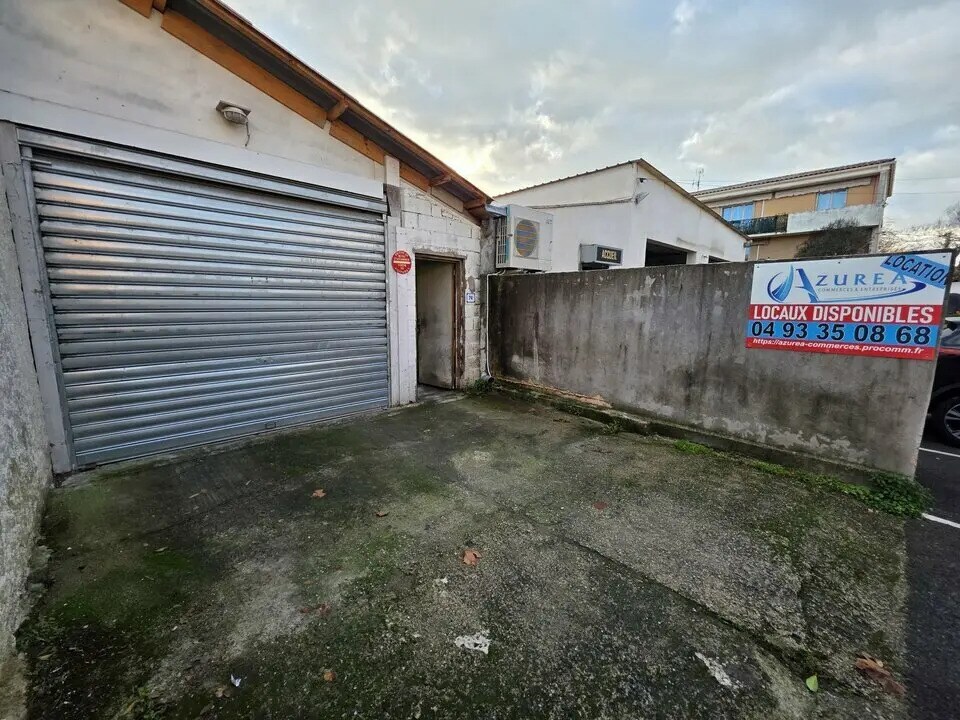 Industriel/Logistique dans Fréjus à louer Photo de l’immeuble– Image 1 sur 8