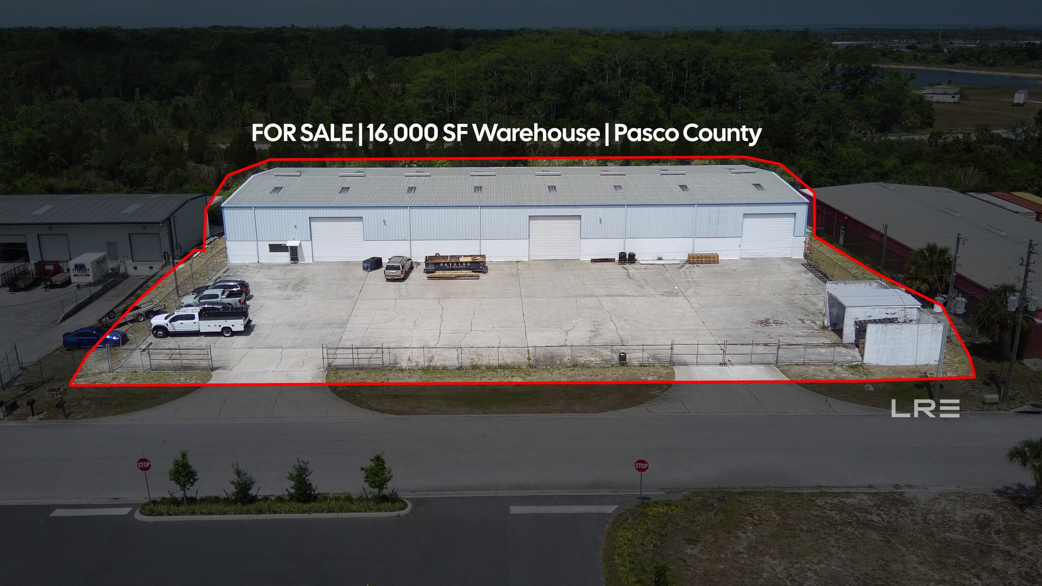 16727 Scheer Blvd, Hudson, FL à vendre Photo de l’immeuble– Image 1 sur 15