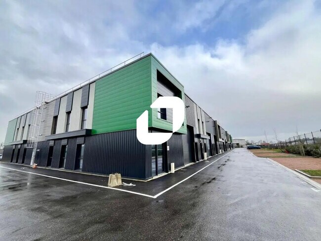 Plus de détails pour Local d'activités, Industriel/Logistique à louer