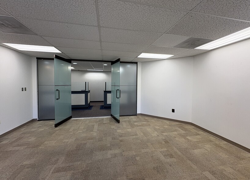 26 Computer Dr W, Albany, NY à louer - Photo intérieure – Image 2 sur 6