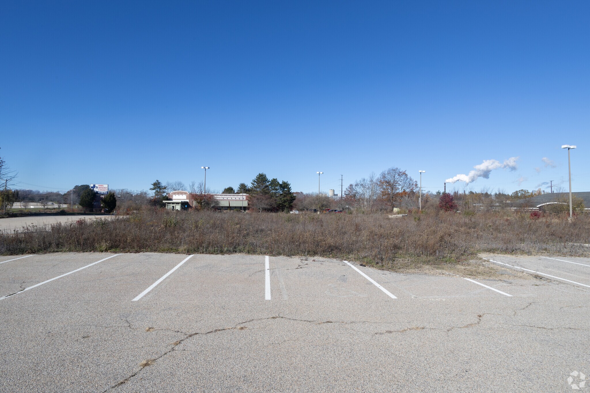 15 Piscataqua Dr, Newington, NH à louer Photo principale– Image 1 sur 3