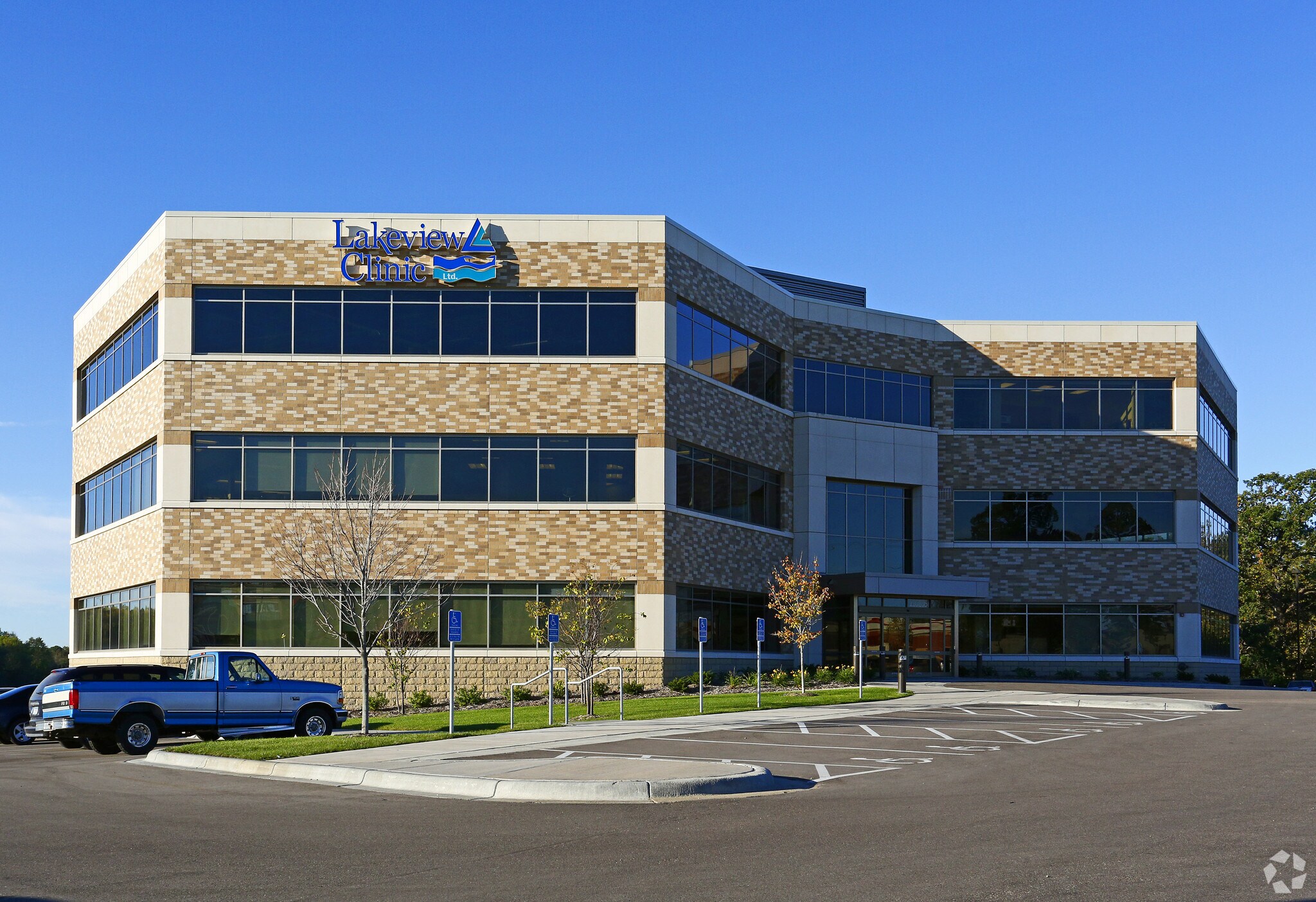 110105 Pioneer Trl, Chaska, MN à louer Photo principale– Image 1 sur 10