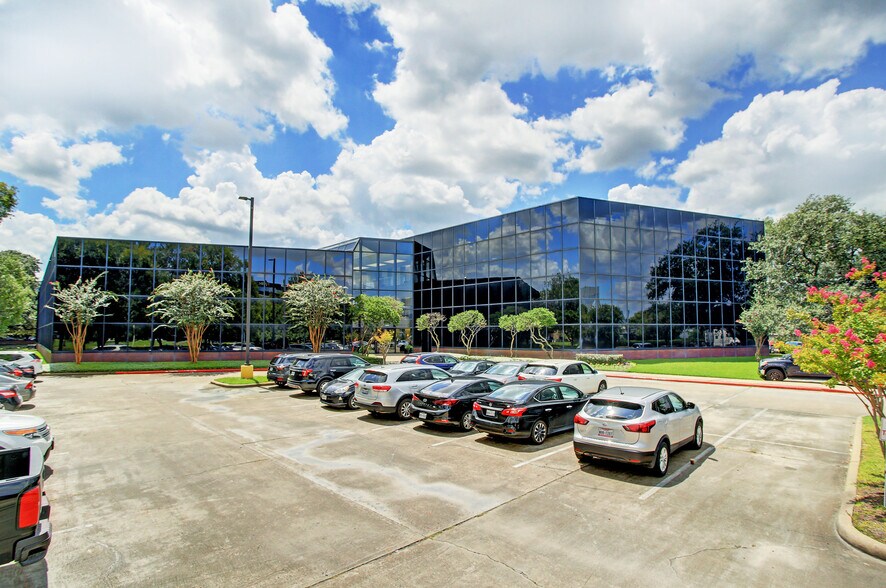 3000 Wilcrest Dr, Houston, TX à louer - Photo principale – Image 2 sur 2