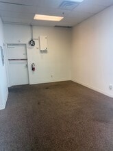 3380 E Russell Rd, Las Vegas, NV à louer Photo intérieure– Image 2 sur 3