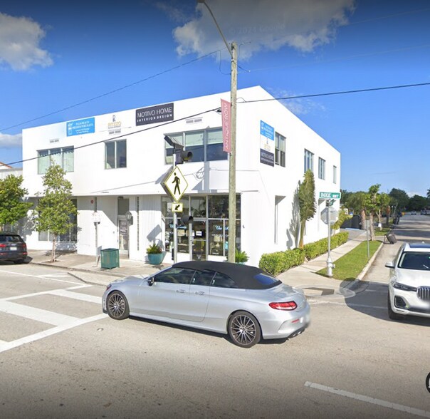 3638 S Dixie, West Palm Beach, FL à louer - Photo de l’immeuble – Image 3 sur 3