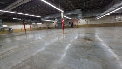 700 S Railroad Ave, Kings Mountain, NC à louer Photo intérieure– Image 2 sur 7