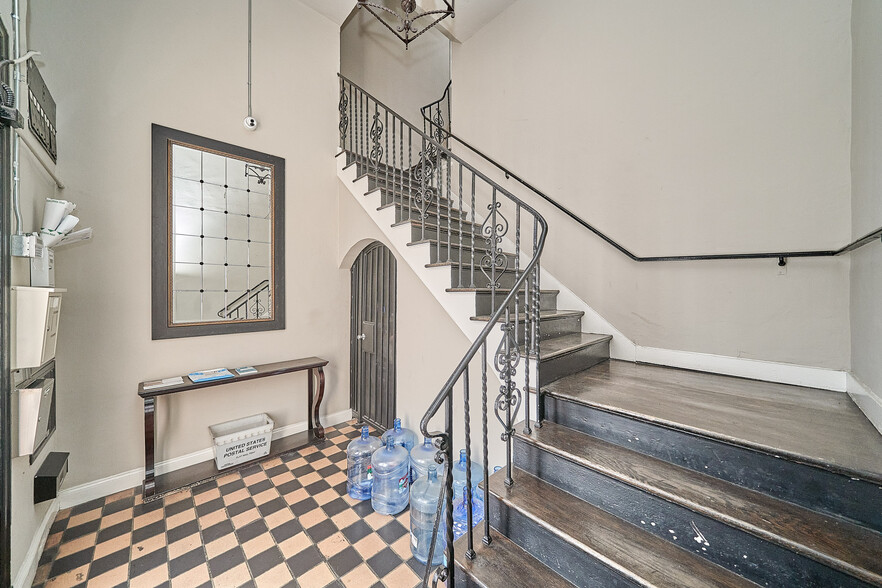 358-360 S La Brea Ave, Los Angeles, CA à louer - Hall d’entrée – Image 3 sur 8