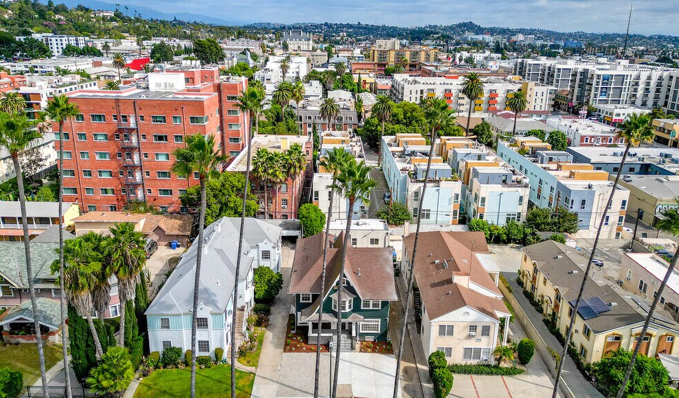 1732 N Wilton Pl, Los Angeles, CA à vendre - Photo de l’immeuble – Image 3 sur 33