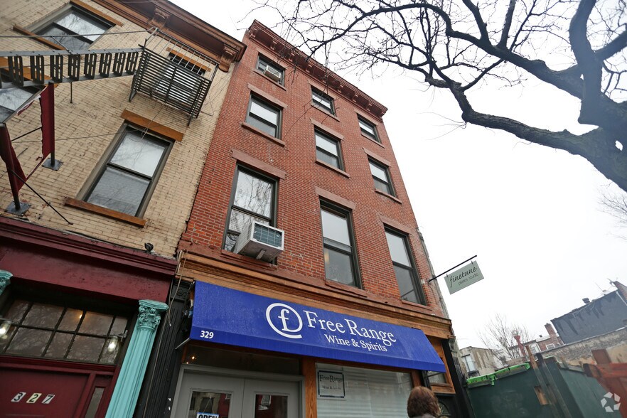 329 Atlantic Ave, Brooklyn, NY à louer - Photo de l’immeuble – Image 2 sur 5