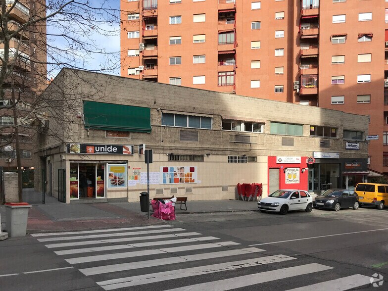 Calle de la Villa de Marín, 13, Madrid, Madrid à louer - Photo de l’immeuble – Image 2 sur 2