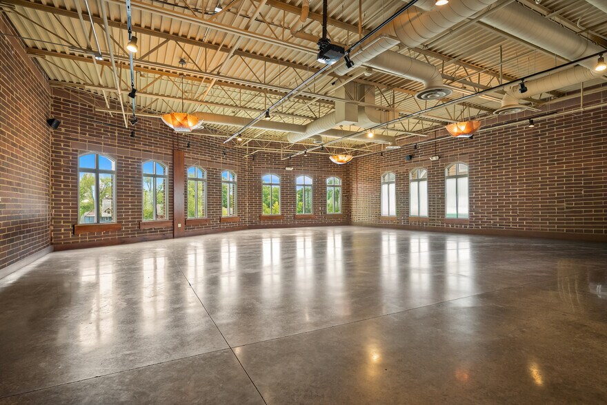 1212-1218 13th Ave, Grafton, WI à louer - Photo intérieure – Image 3 sur 9