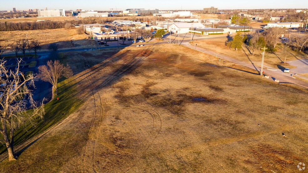 5900 N Robinson Ave, Oklahoma City, OK à vendre - Aérien – Image 3 sur 5