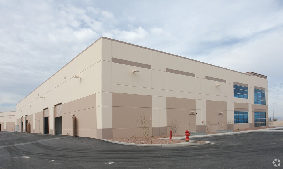 1867 Whitney Mesa Dr, Henderson, NV à louer - Photo de l’immeuble – Image 3 sur 3
