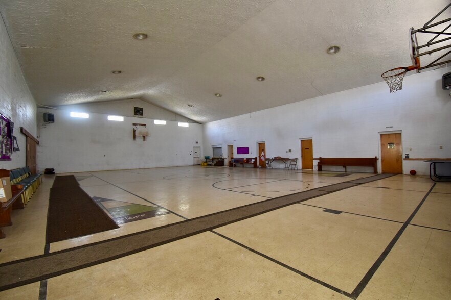 818 N Jenison Ave, Lansing, MI à vendre - Photo de l’immeuble – Image 3 sur 9