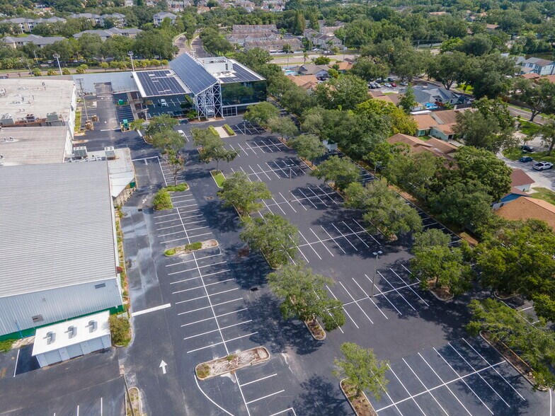 4406 W Linebaugh Ave, Tampa, FL à vendre - Photo de l’immeuble – Image 3 sur 10
