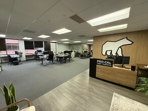 5471 Kearny Villa Rd, San Diego, CA à louer Photo intérieure– Image 2 sur 2