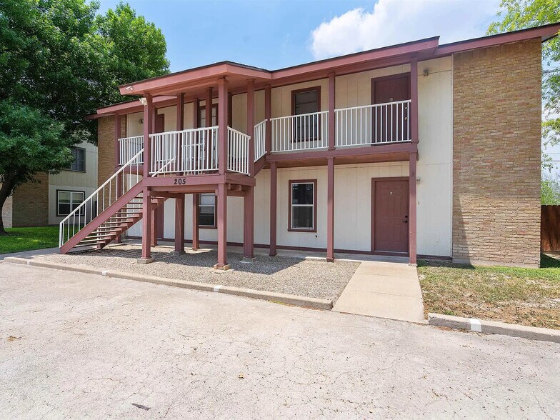 Fletcher Properties portefeuille de 3 biens à vendre sur LoopNet.fr - Photo principale – Image 3 sur 24