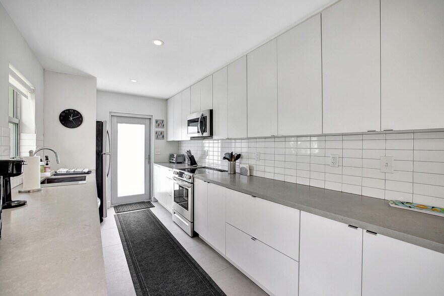 625 NE 13th Ave, Fort Lauderdale, FL à vendre - Photo de l’immeuble – Image 2 sur 55