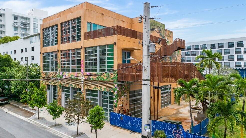 70 NW 28th St, Miami, FL à louer - Photo de l’immeuble – Image 3 sur 24